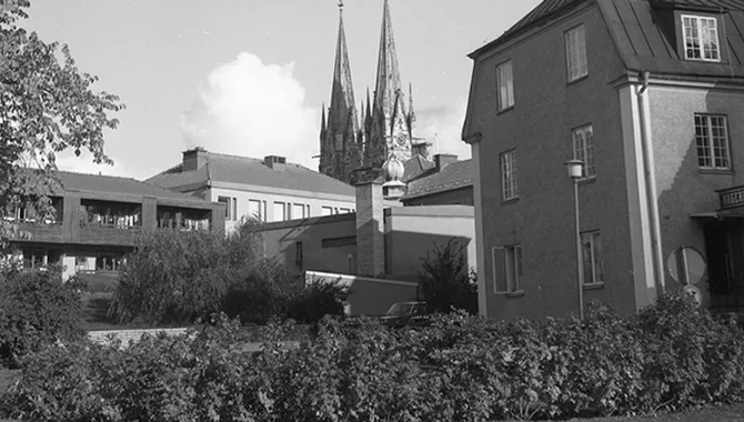 Gammalt foto på Olins park i Skara
