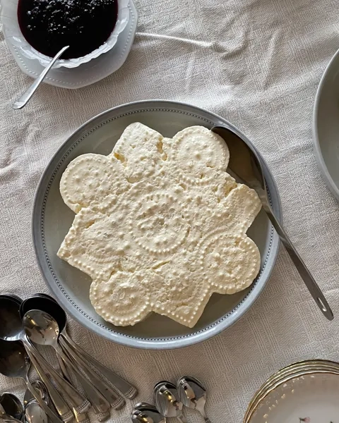 Äggost, Bohusläns landskapsrätt - Hållsunga skafferi och gårdsbutik