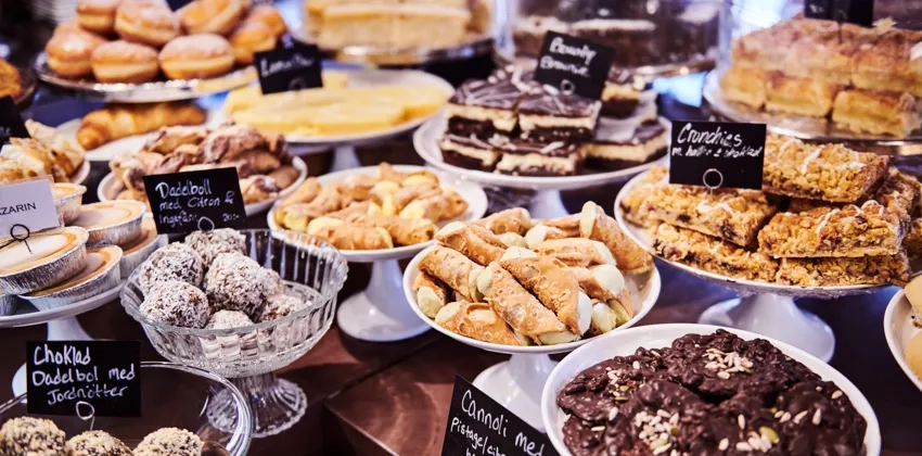 Bord med fika att köpa