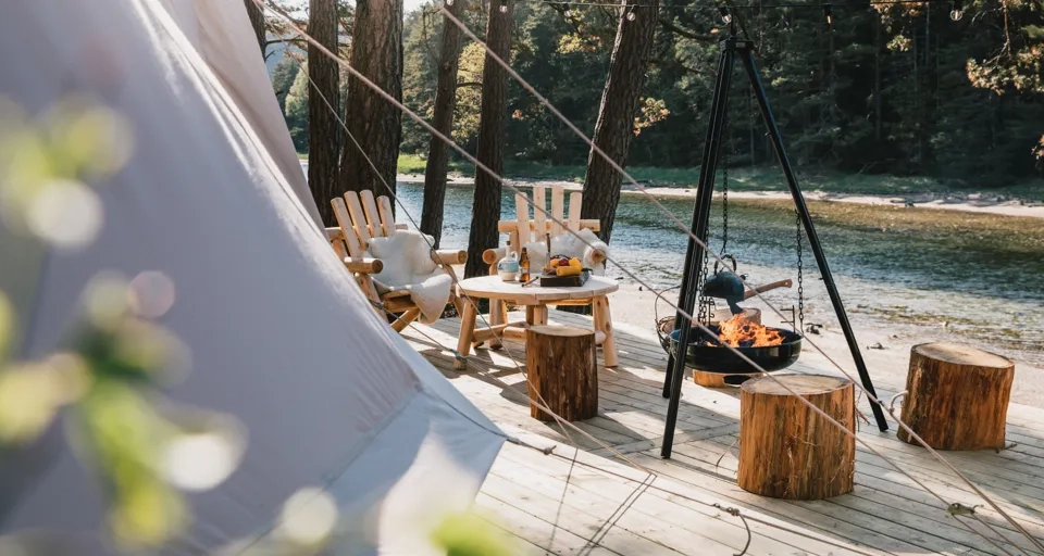 Glampingtält vid havet