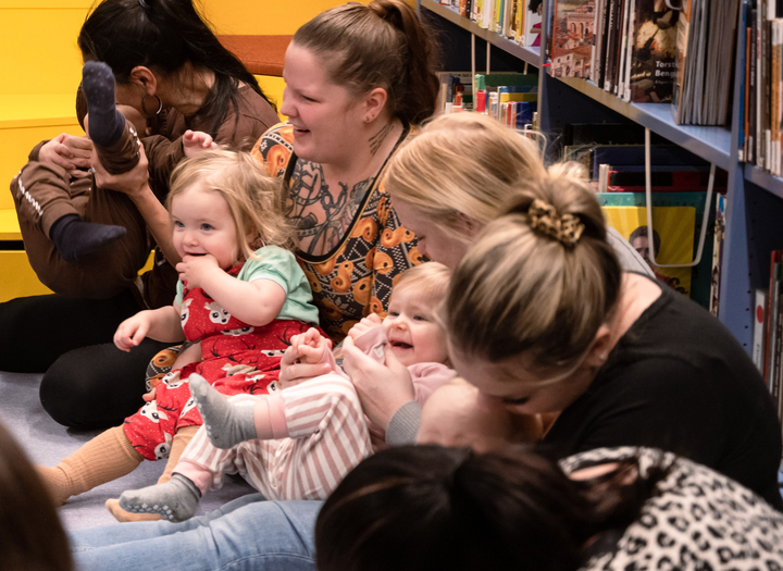 Babyhäng på Biblioteket