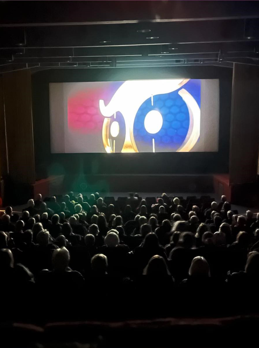 Filmvisning utomhus i Fornbyn