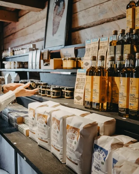 Lilla Saluhallen/Hofsnäs Herrgård_x000D_