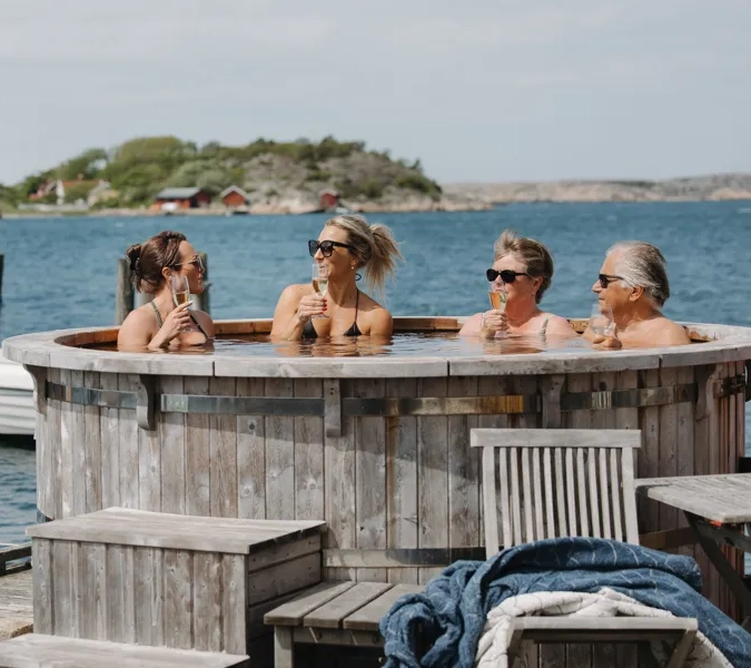 Människor i en badtunna.