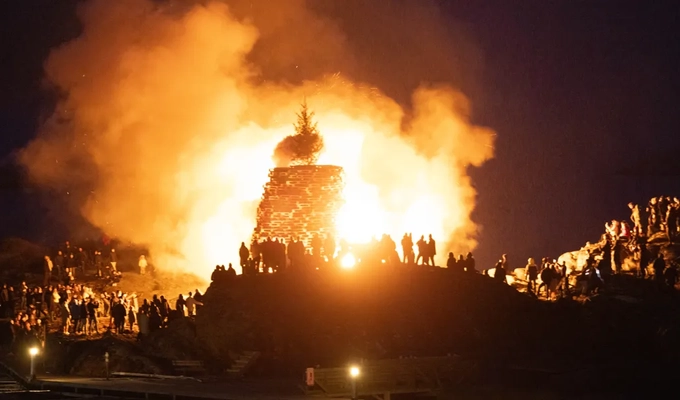 Påskeld på Klädesholmen