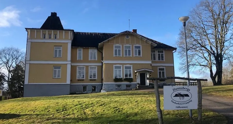 Hunnebergs gård hostel och camping