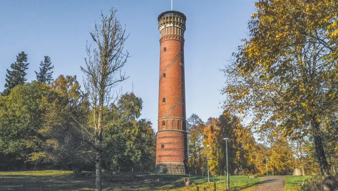 Ett utsiktstorn i tegel