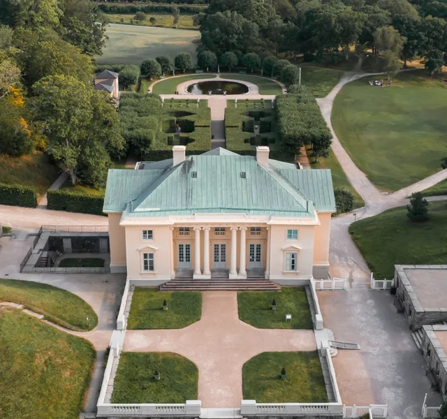 Flygbild över Gunnebo Slott och Trädgårdar