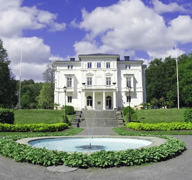 Nolhaga slott med slottspark