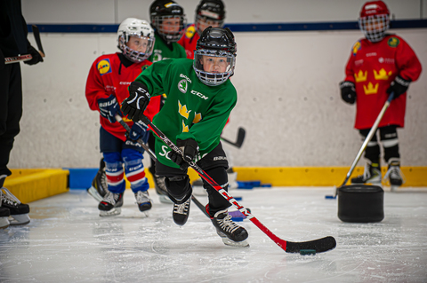 Familjedag på is – öppet hus hos Tidaholms Hockeyförening