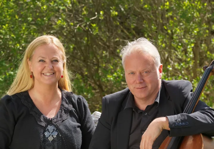 Sommarmusik - Esborn duo Cello and Voice i Husaby