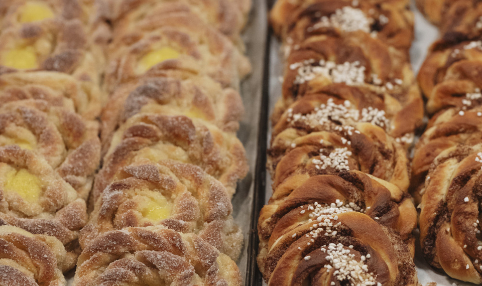 Monter fylld med bullar.