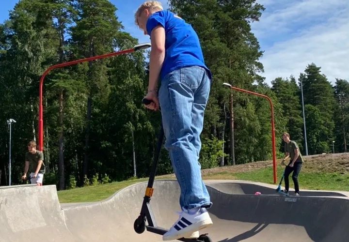 Skatekväll i actionparken