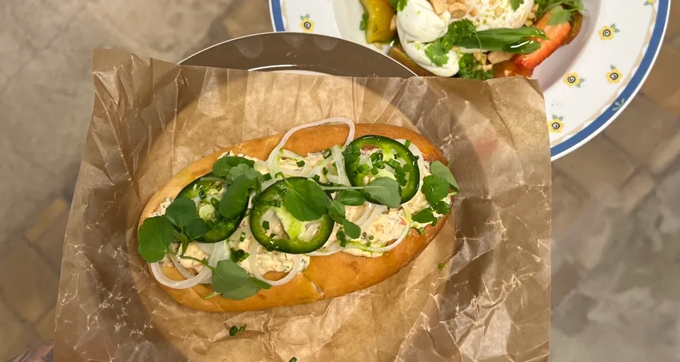 mat på två tallrikar