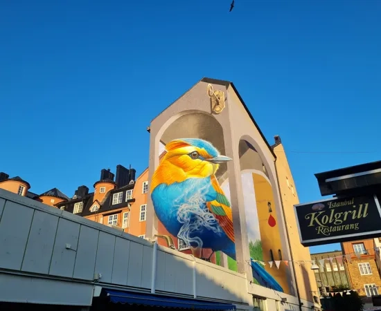 väggmålning på fågel - artscape vänersborg