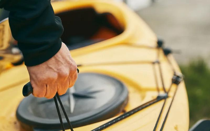 Kajak vid Erikson Cottage