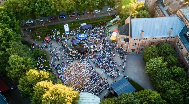 Flygbild över Djäknescenen i Skara