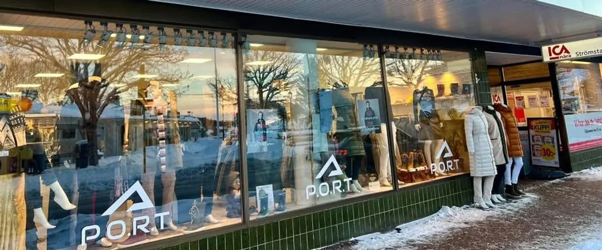 Port retail