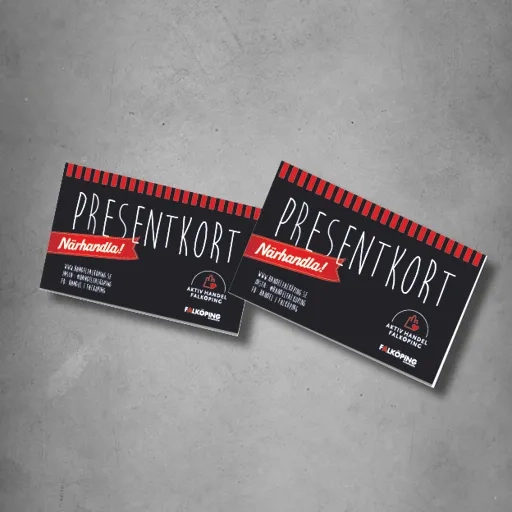 närbild på två presentkort