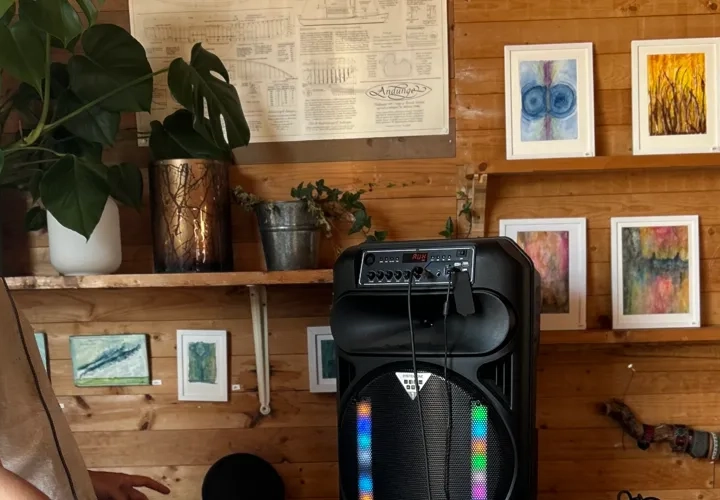 Eftermiddagsrave och frukostyoga