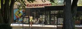 A building with a sign that says kulturkraater.