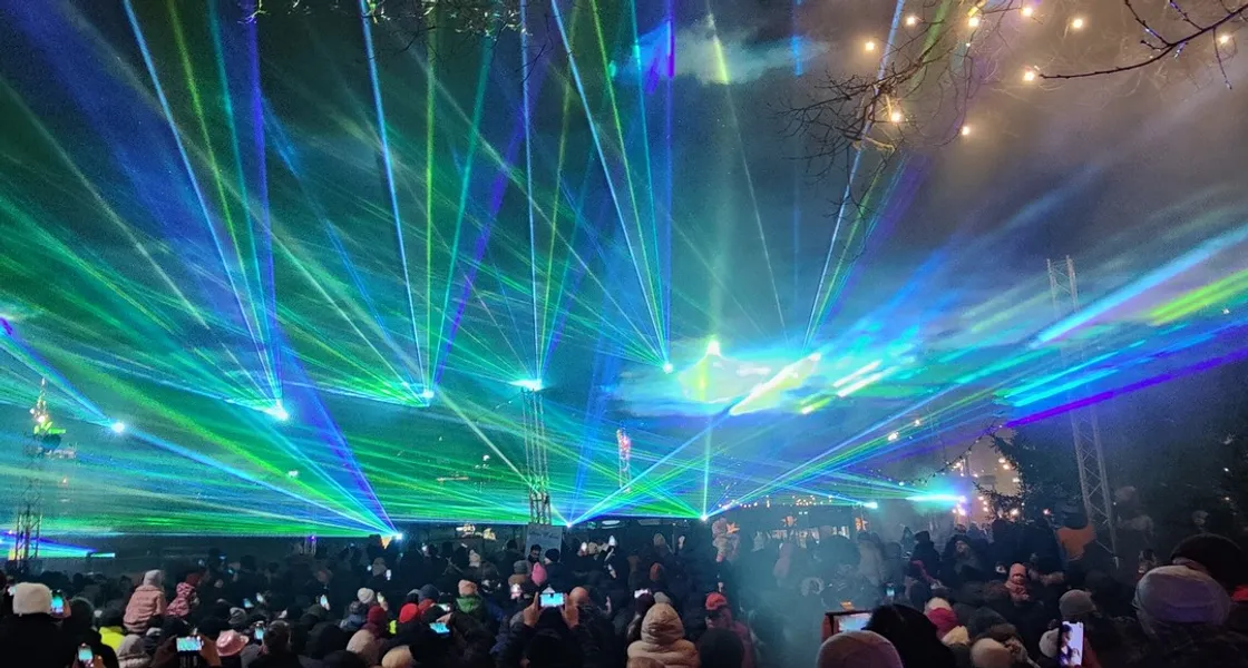 Lasershow under nyårsfirande i Trollhättan