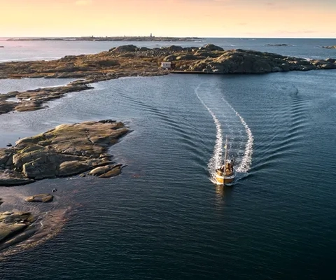 Båt i skärgården.