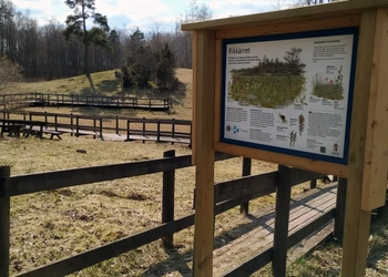 Informationsskylt vid Lammevadskärret i Dimbo utanför Tidaholm.