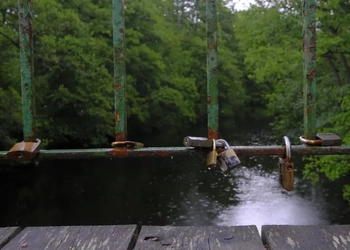 kärleksbron tidaholm hänglås