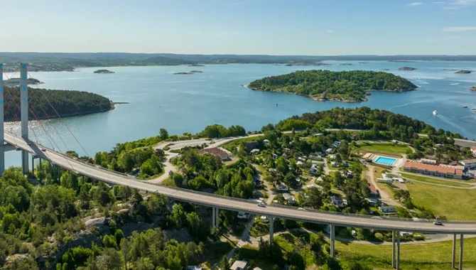 Drönarvy över Tjörnbro Arena