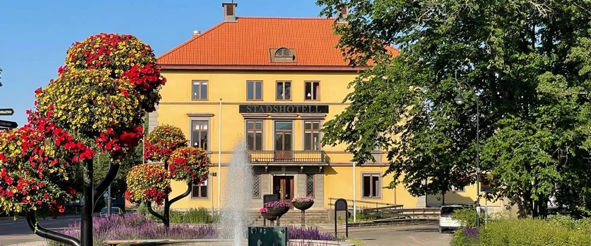 Vy över Tidaholms stadshotell