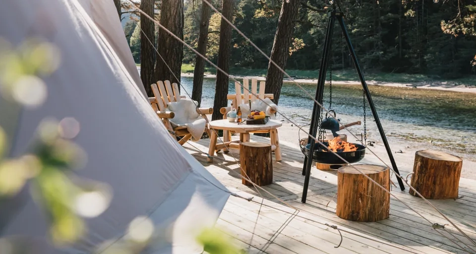 Glampingtält vid havet