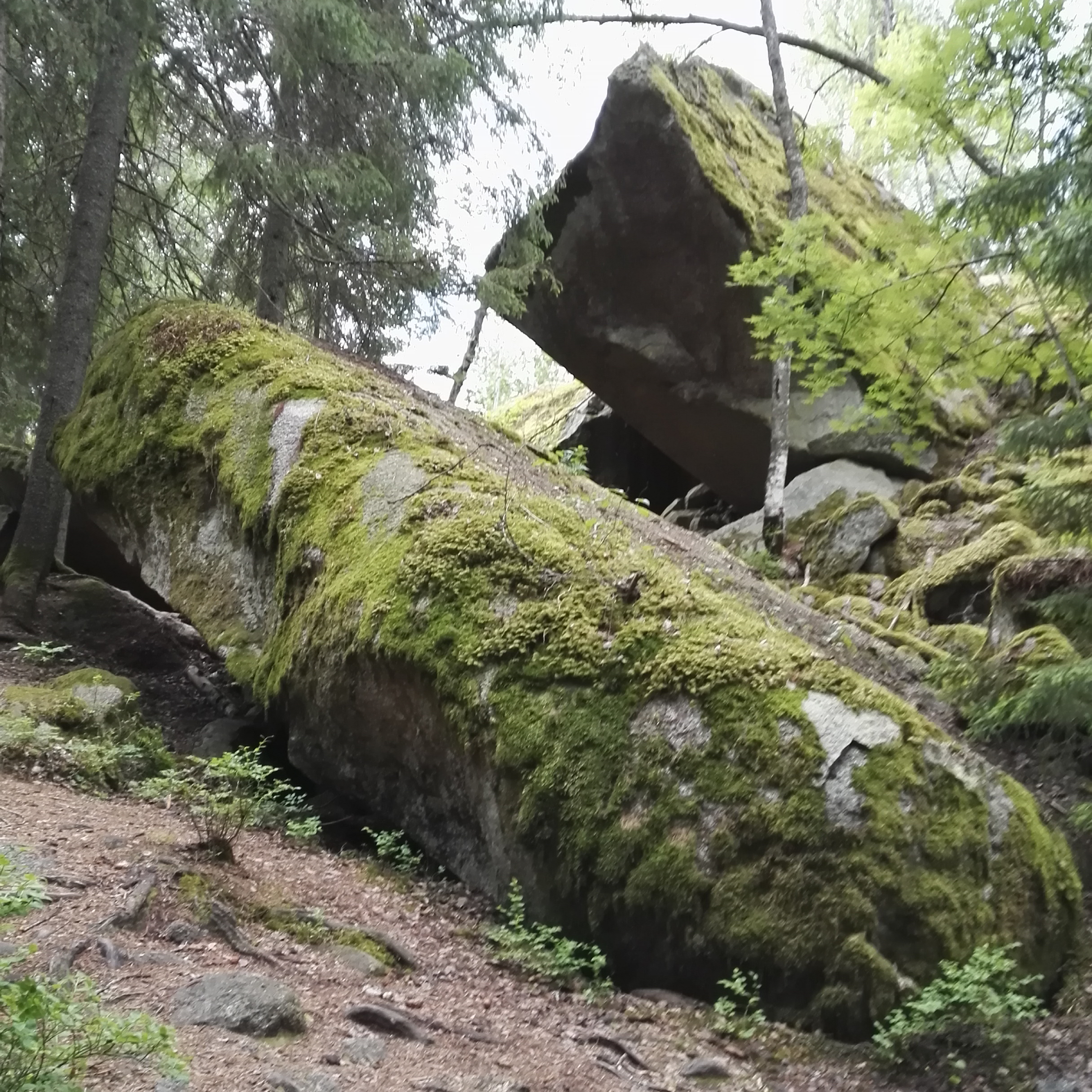  Guidetur - Sägner runt Stenkälla