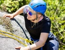Klättring på klippvägg.