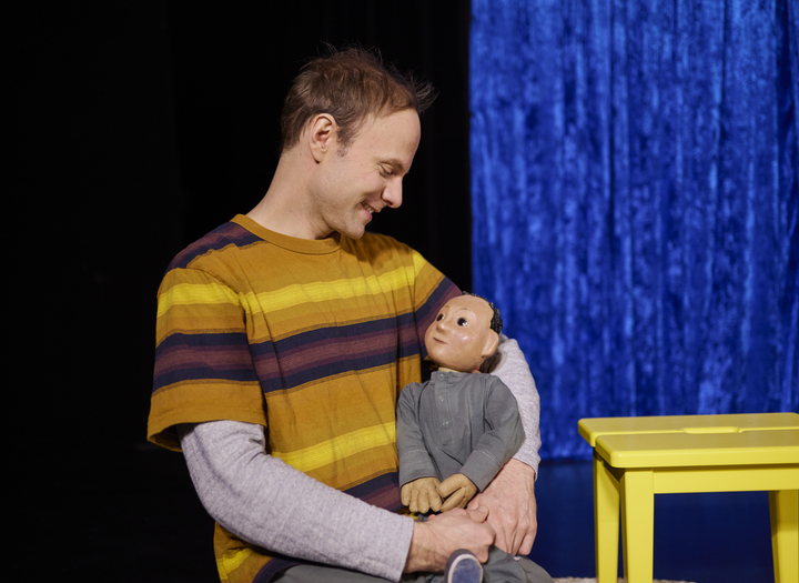 Ensam mullvad på en scen - Teater Barbara