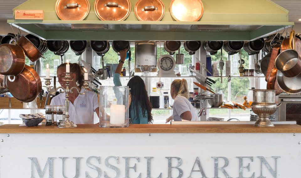 Personal i köksbaren på Musselbaren Lyckorna