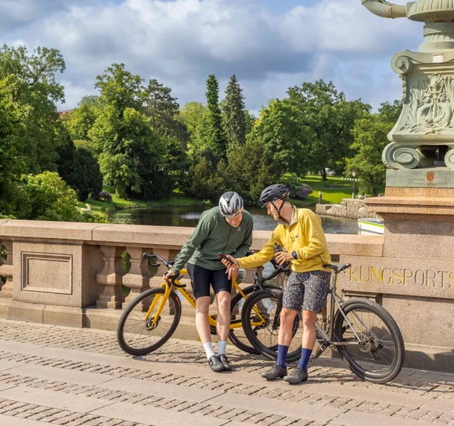 Cyklister på cykelled.