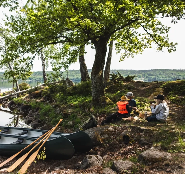 Paddla i Laxsjön.