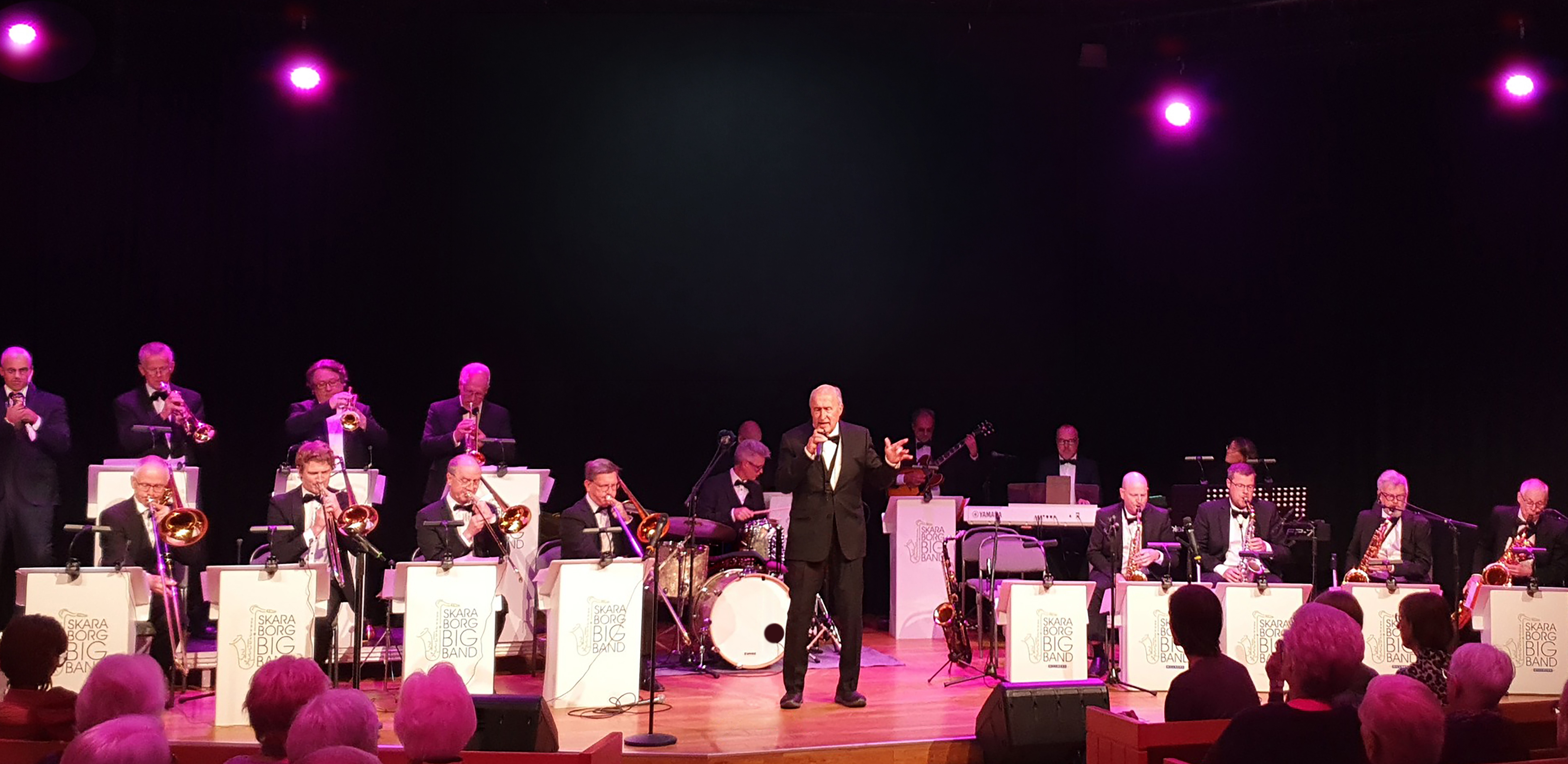 Fars dag med lunch och SkaraborgBigBand på Billingehus 