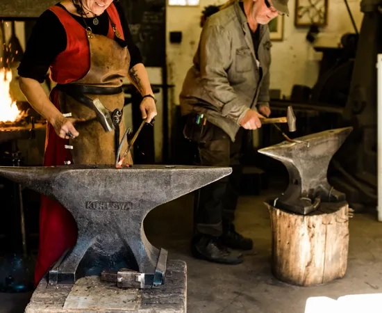 Smedja Therese Ouroboros