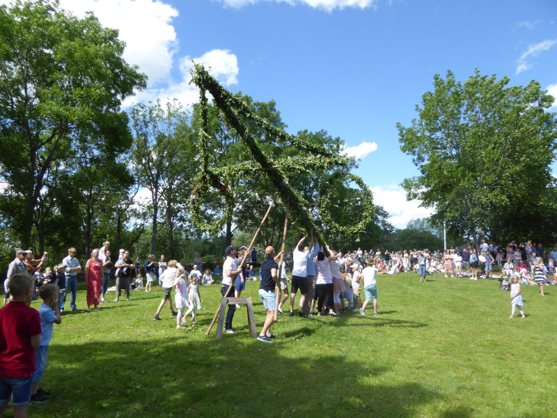 Midsommarfirande vid Logården