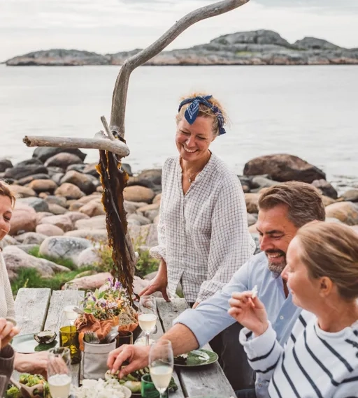 Grupp av människor lär sig om tång.
