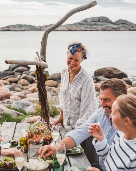 Grupp av människor lär sig om tång.