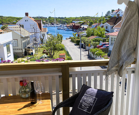 Utsikt från balkong på Skaftö Hotell Villa Lönndal