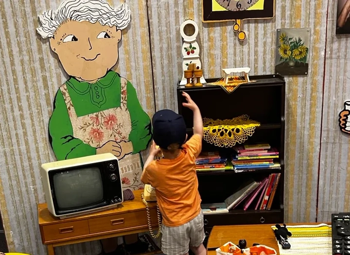 Familjelördag på biblioteket