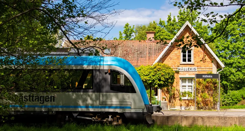 Tågstation i tegel.