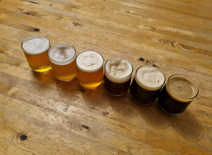 Ölprovning med bryggerivisning hos Wättle Brygghus