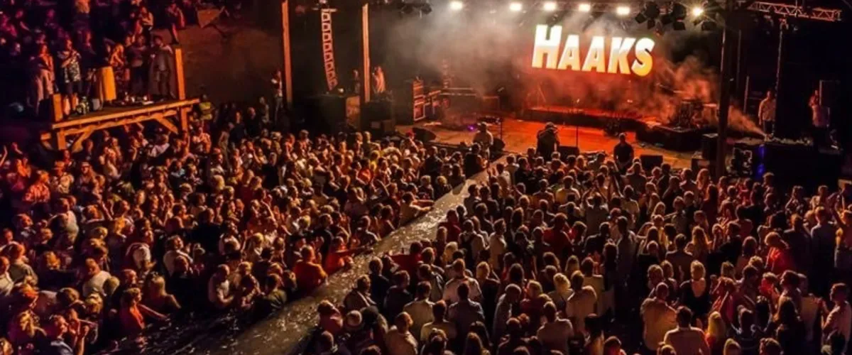 Haaks - Scen på Bönn - Hemmaplansspelning - One night only