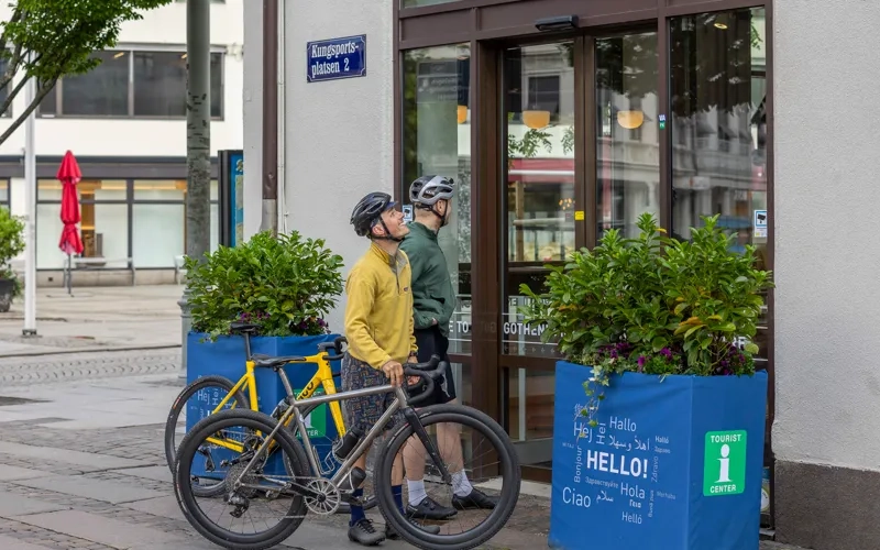 Cyklister vid Göteborgs Turistbyrå
