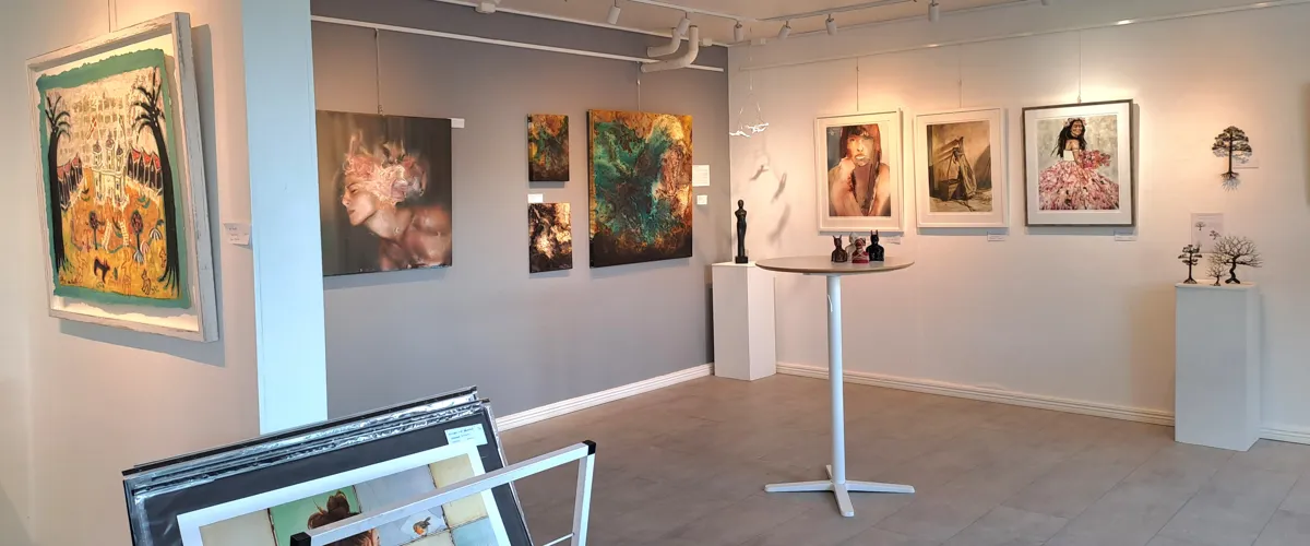 Sommarsalong på Galleri Bergström